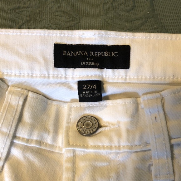 Banana Republic Cropped Jeans. - Picture 10 of 13